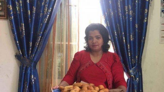 Kisah Sukses Alinda Wati Rintis Bisnis Luti Gendang Makanan Khas Tarempa, Bermula dari Resep Mertua – Tribun Batam