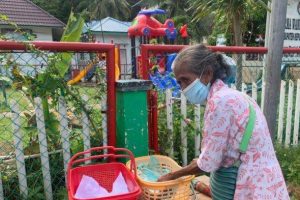 KISAH Yang Balai, 33 Tahun Keliling Jual Kue Demi Bertahan Hidup, Pernah Sehari Cuma Dapat Rp 30.000 – Tribun Batam